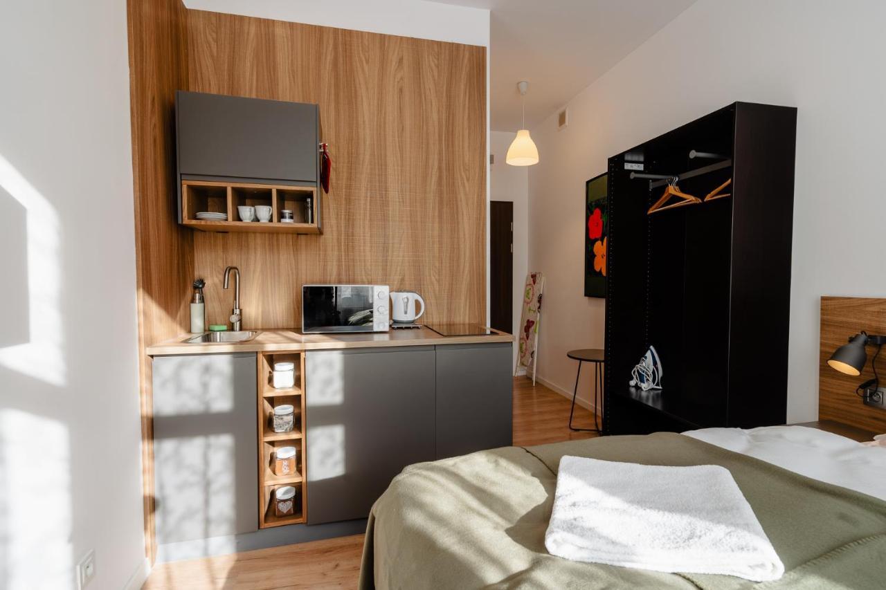 Elegant Very Berry In Center By Renters Apartamento
