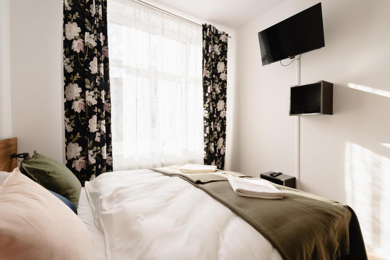Apartamento Elegant Very Berry In Center By Renters